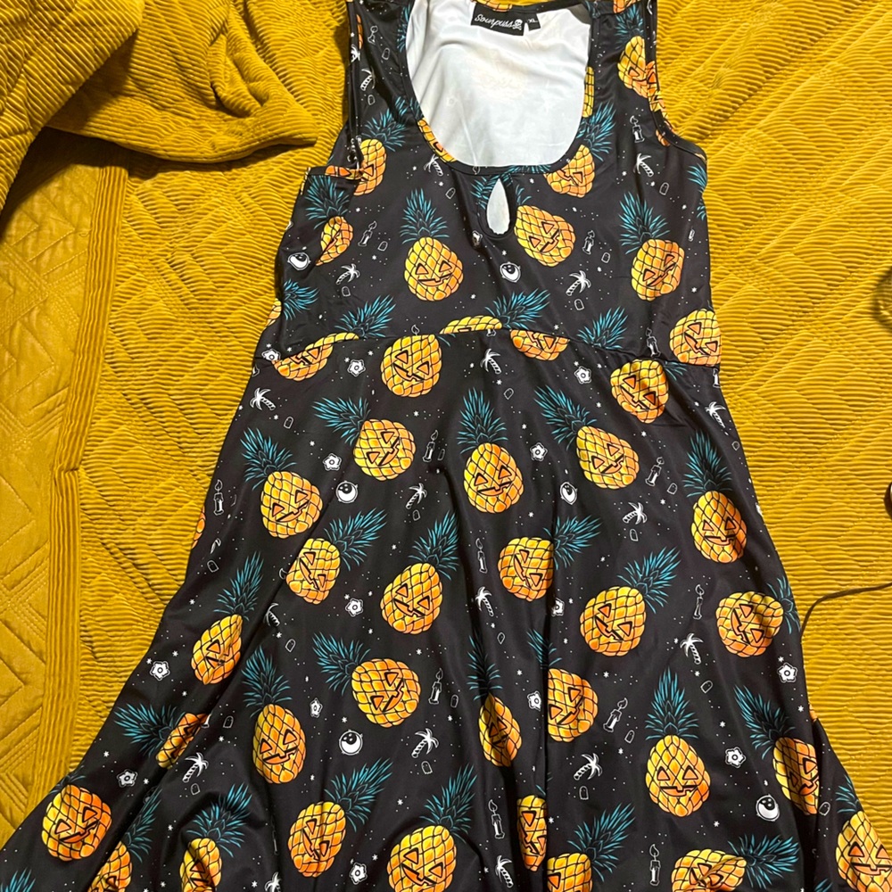 Sourpuss XL Jill-o-lantern keyhole skater dress